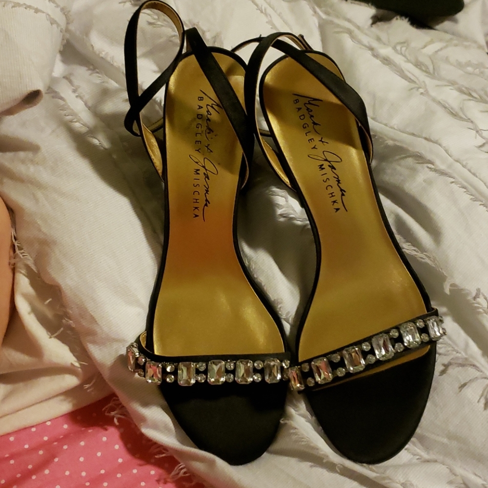 🦋🎁Jewelled black heels